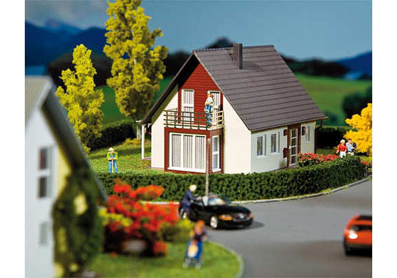 FALLER Detached House (Wine Red) Model Kit VI HO Gauge 130318