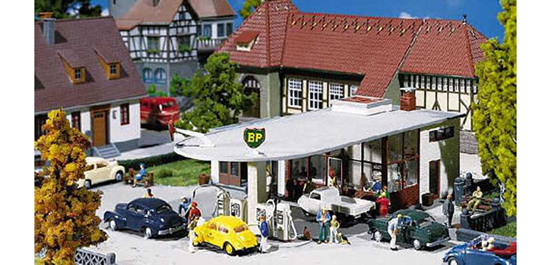 FALLER BP Petrol Station Model Kit II HO Gauge 130347