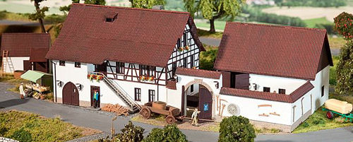 FALLER Estate Model Kit III HO Gauge 130372