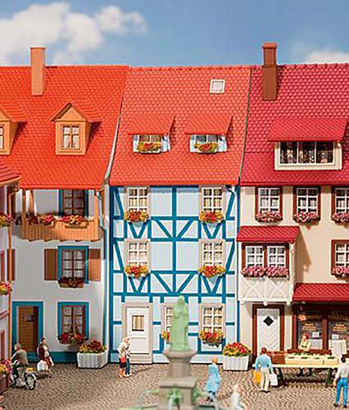 FALLER Village Houses (2) w/ Bay Model Kit V HO Gauge 130495