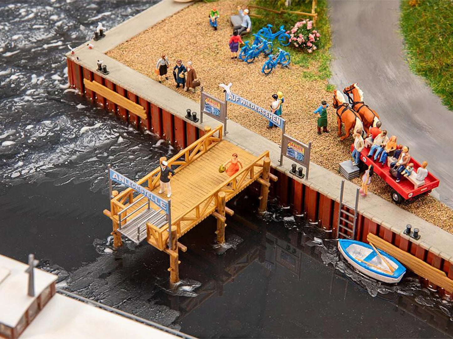 Faller FA130511 Pier with Quay Walls Kit III HO Gauge