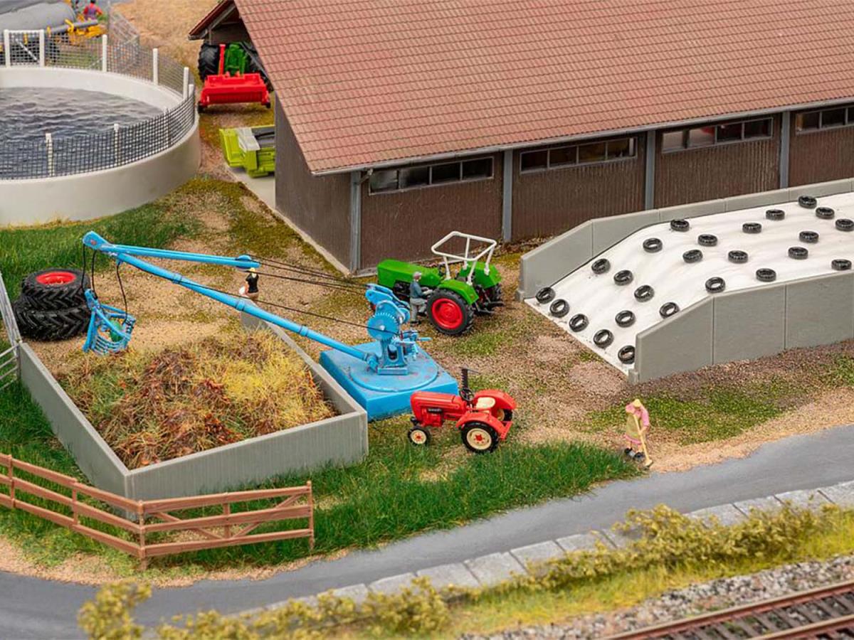Faller Mobile Silo with Manure Heap and Crane Kit III FA130678 HO Gauge