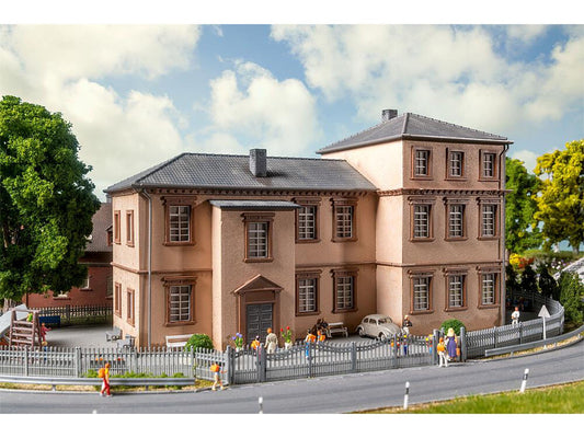 Faller FA130784 Waldorf School Kit III HO Gauge