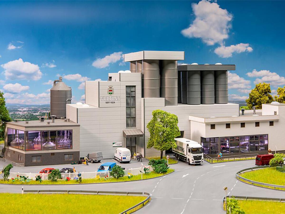 Faller Veltins Brewery Kit with Motor V HO Gauge FA130815