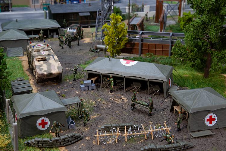 Faller 144109 Military Medical Tents (3) Kit V HO