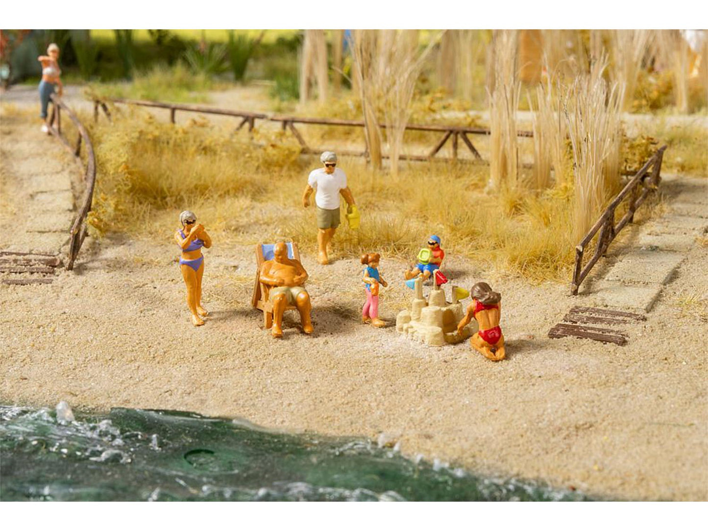 Faller FA151734 At the Beach (6) Figure Set HO Gauge