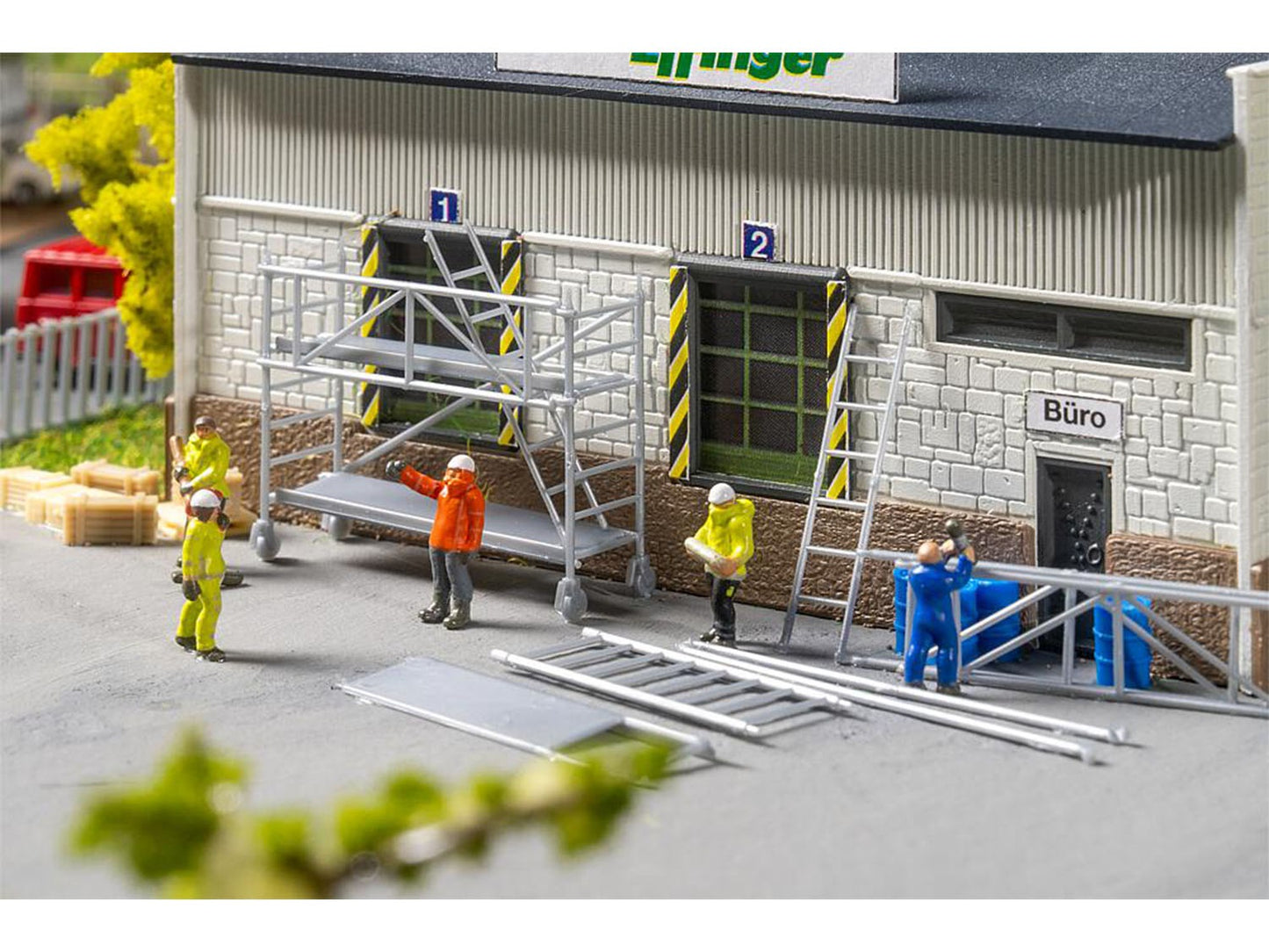 Faller FA155616 Industrial Workers (6) Figure Set N Gauge