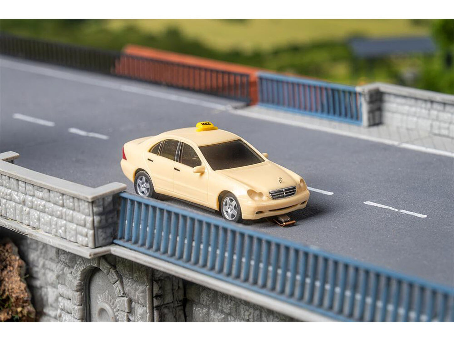Faller FA161426 Car System MB C-Class Taxi V HO Gauge