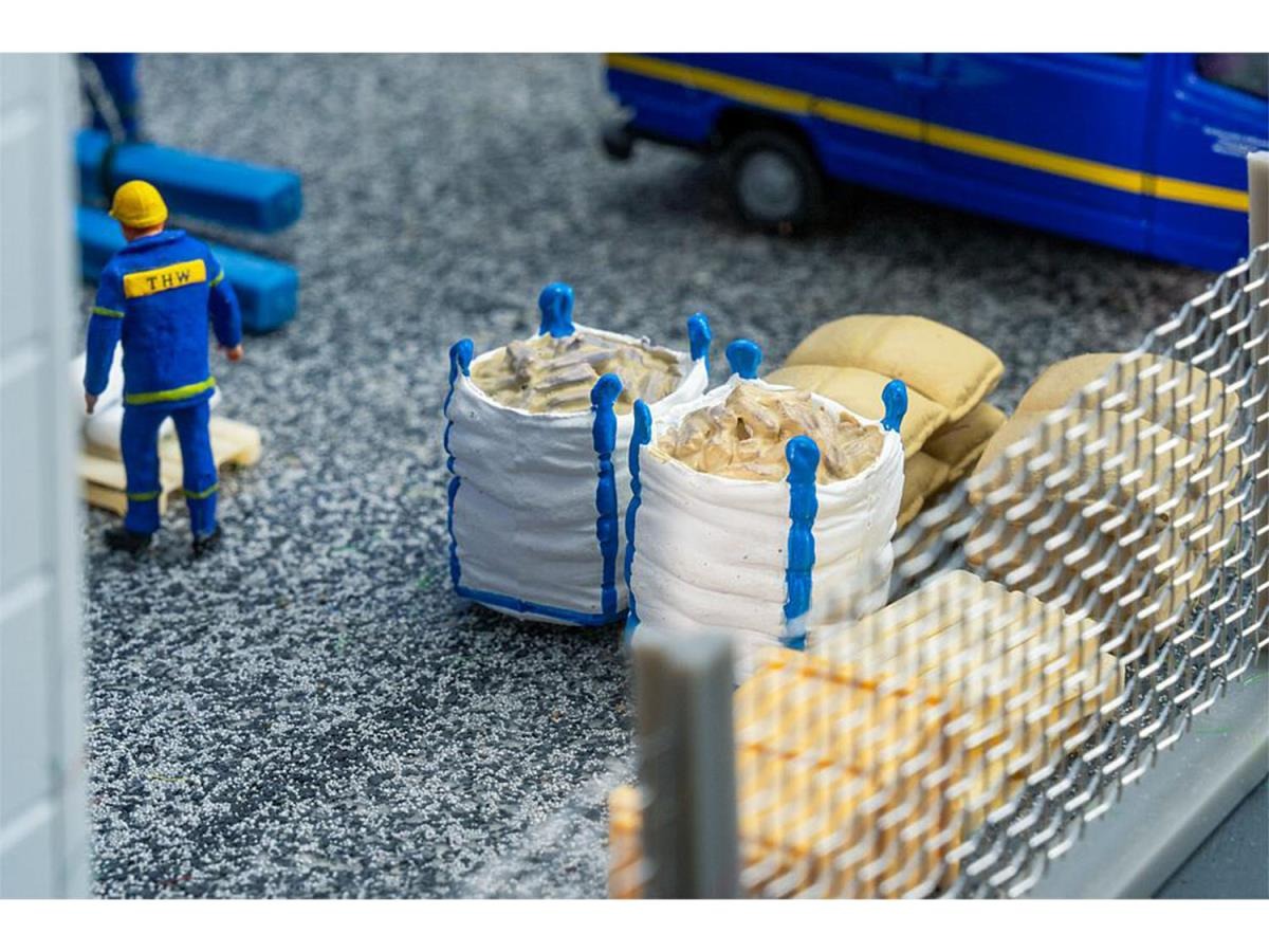Faller FA180899 Aggregate Sacks (10) Kit VI HO Gauge
