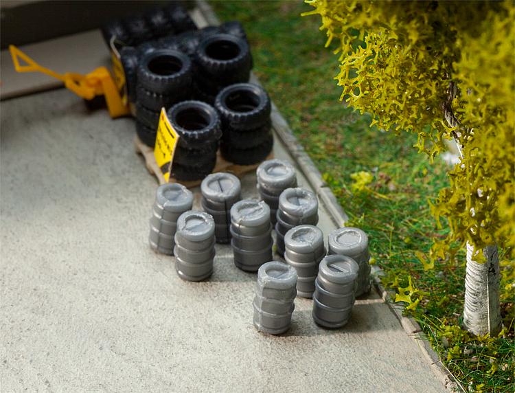 Faller Aluminium Beer Barrels (10) Building Kit HO Gauge 180971