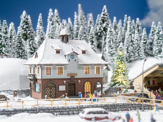 Faller FA190093 Christmas Choir Kit Set HO Gauge