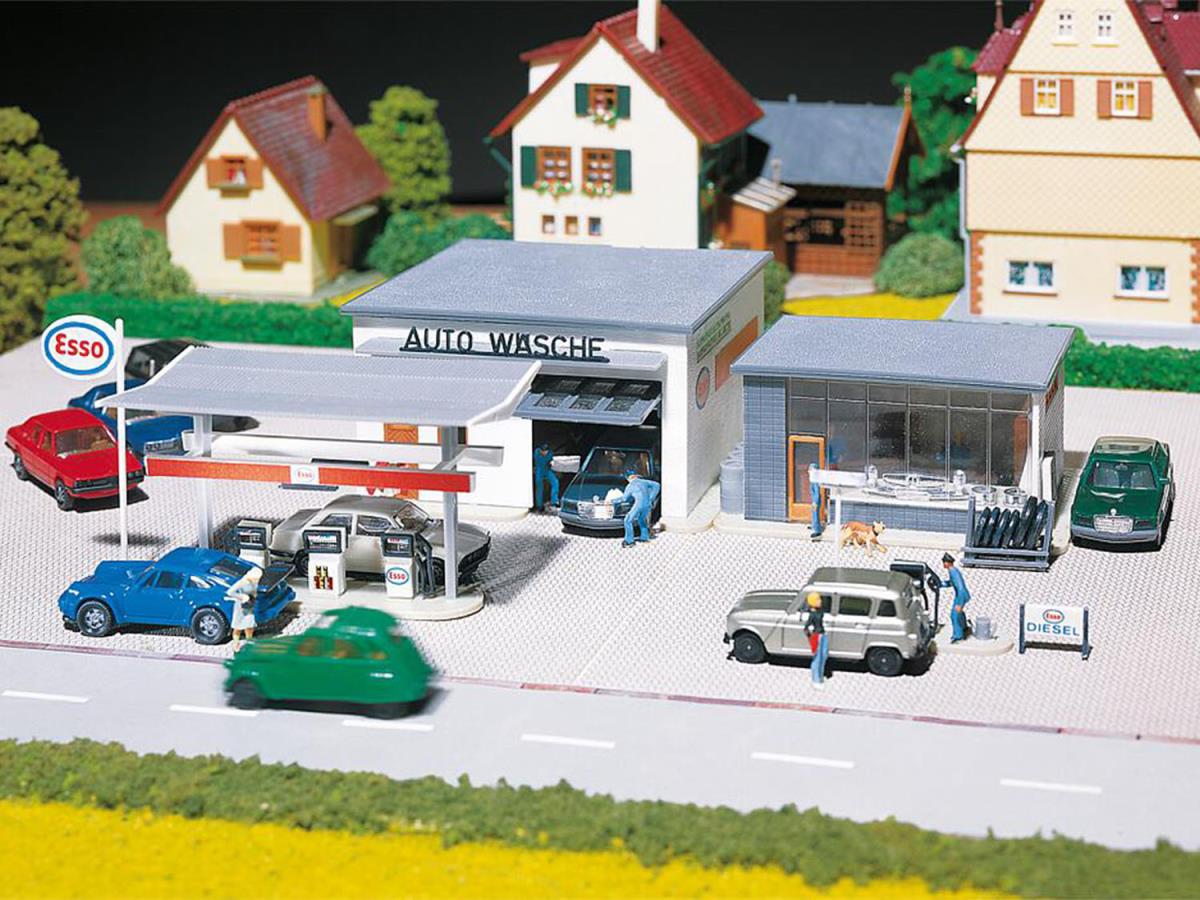 Faller Petrol Station w/Car Wash Model of the Month Kit III HO Gauge 191843