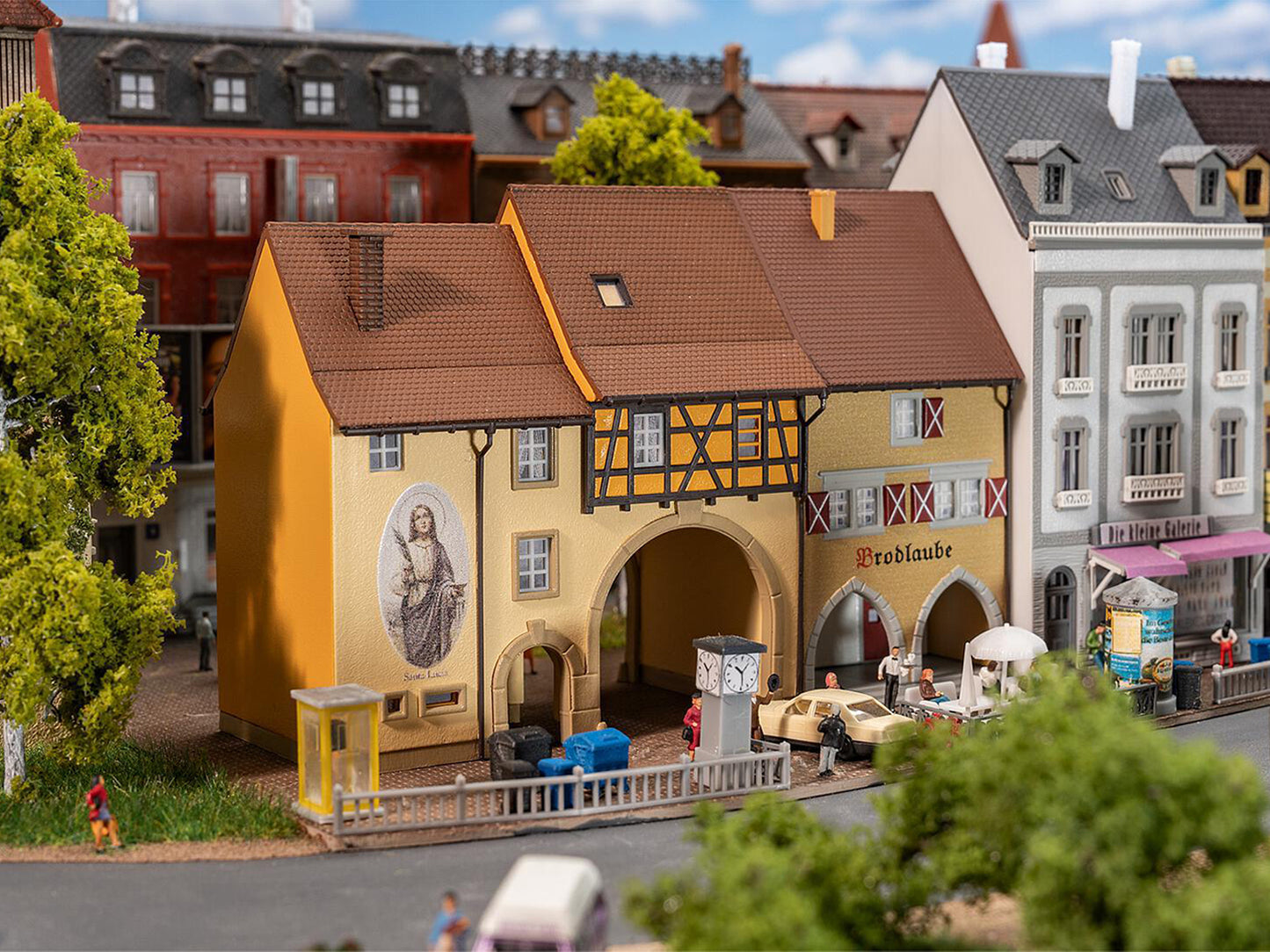 Faller 232167 Maximilianstrasse Old Town Houses Kit III N Gauge