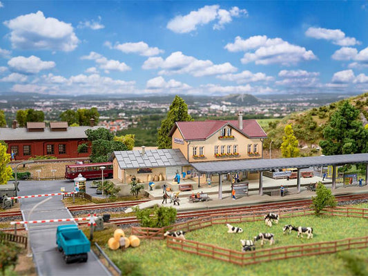 Faller 239007 Dennenburg Station Kit Set II N Gauge