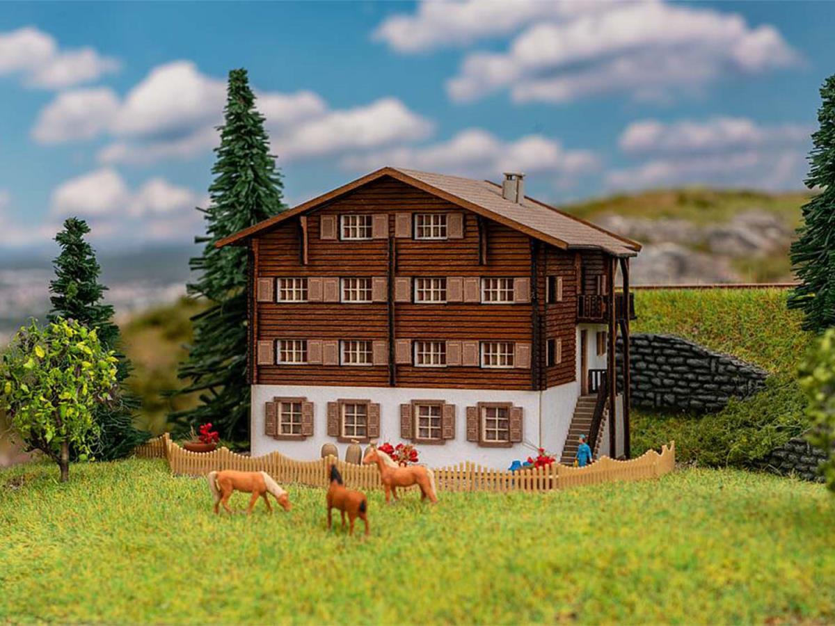 Faller Langwies Alpine Lodge Kit II FA282772 Z Gauge