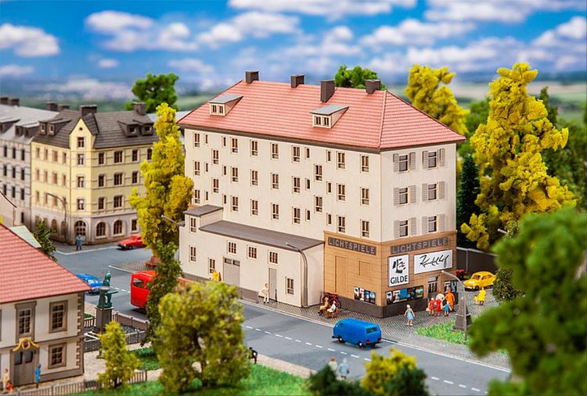Faller Kandelhof Cinema Building Kit Z Gauge 282795