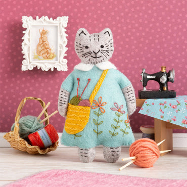 Corinne Lapierre Mrs Cat Loves Knitting Felt Craft Kit