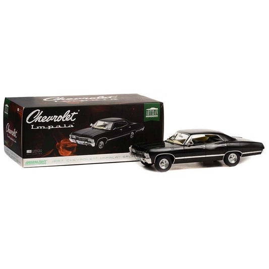 Greenlight 19119 1967 Chevrolet Impala Sport Sedan Tuxedo Black 1:18 Diecast Model