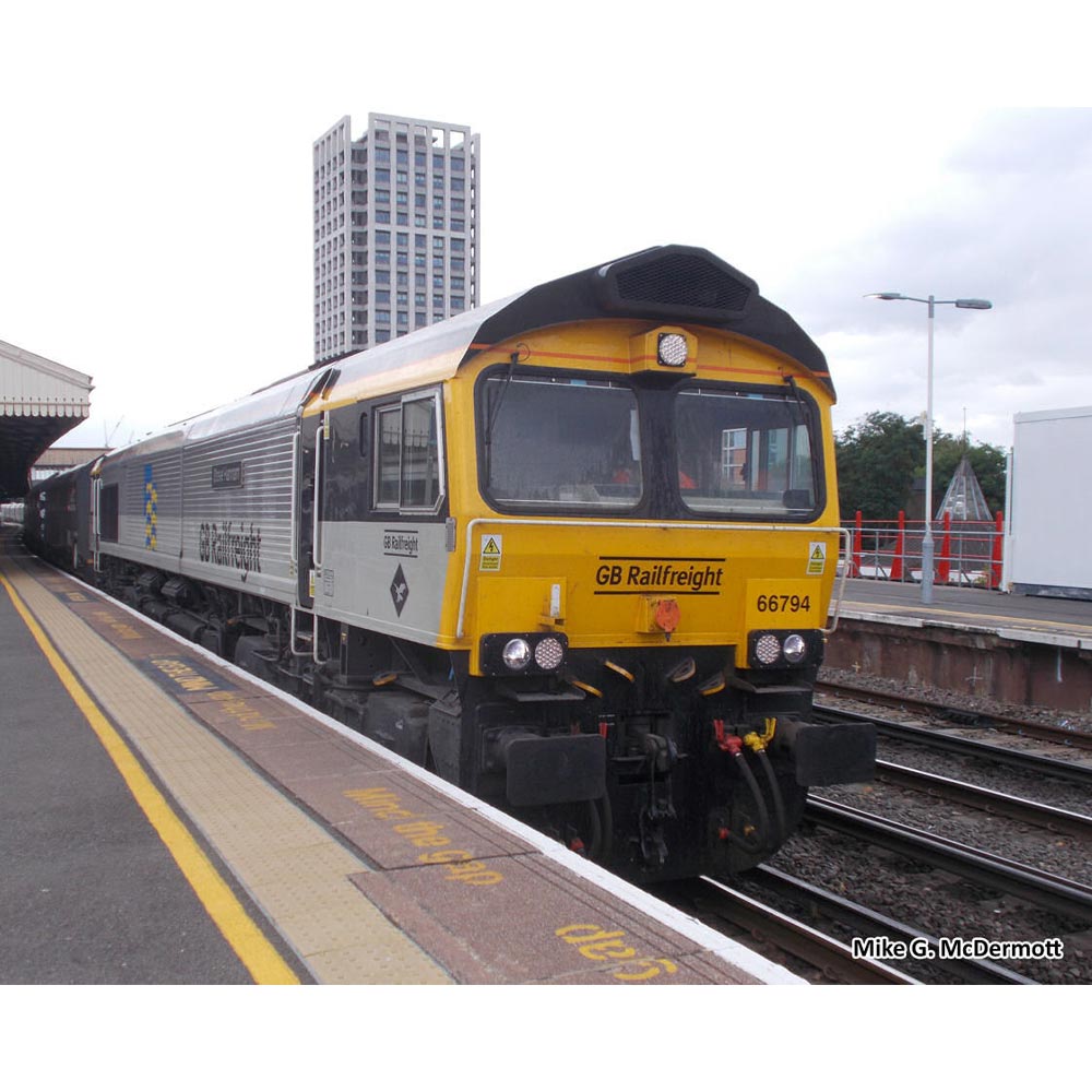 Gaugemaster Class 66 794 Steve Hannam Railfreight Petroleum N Gauge GM2210105