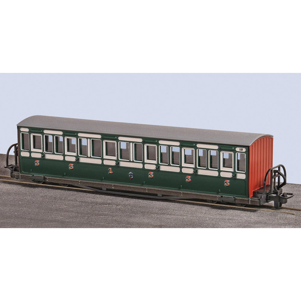 PECO GLT OO9 - FR Short "Bowsider" Bogie Coach - Early Preservation Green 18
