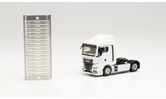 Herpa Stone Chip Windscreen Protectors (15) MAN TGX HA055338 HO Gauge