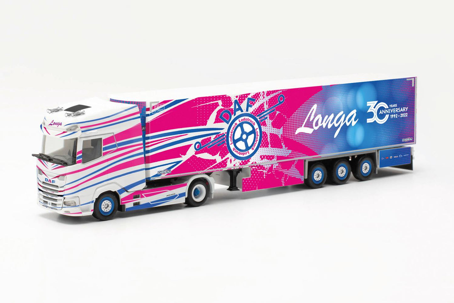 Herpa DAF XG Refrigerated Semitrailer Longa HO Gauge HA315357