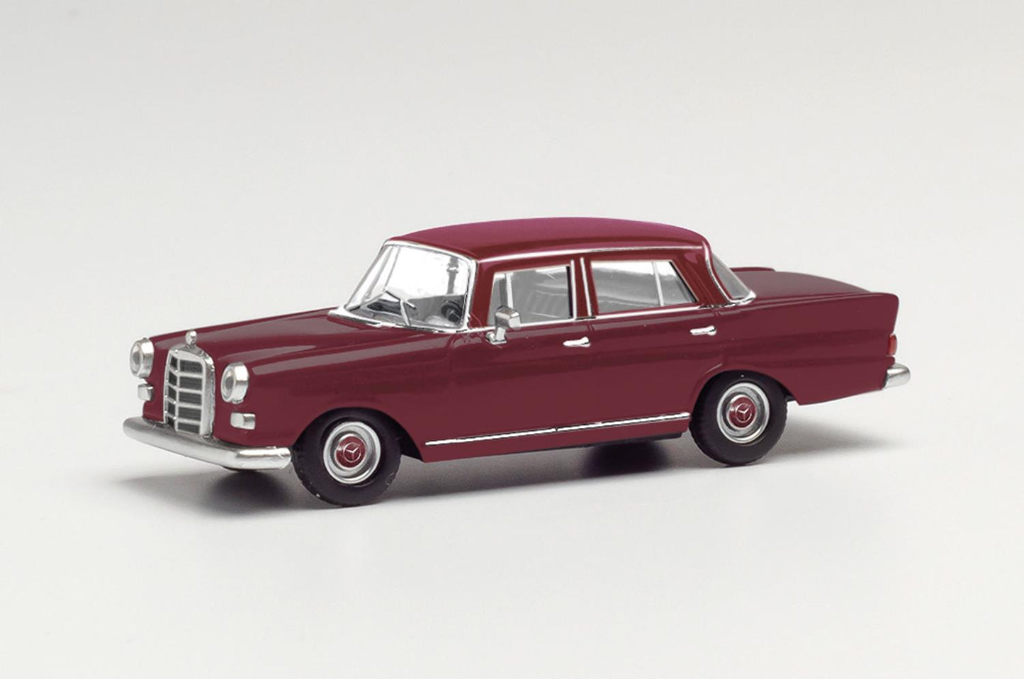 Herpa Mercedes-Benz 200 Wine Red HA420457-002 HO Gauge