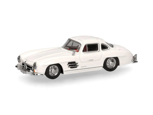Herpa MB 300 SL Gull Winged Doors White HA421089-002 HO Gauge