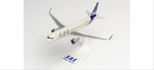 Herpa Wings Snapfit Kit Airbus A320neo SAS SE-ROX 1:200 Diecast Model 612708