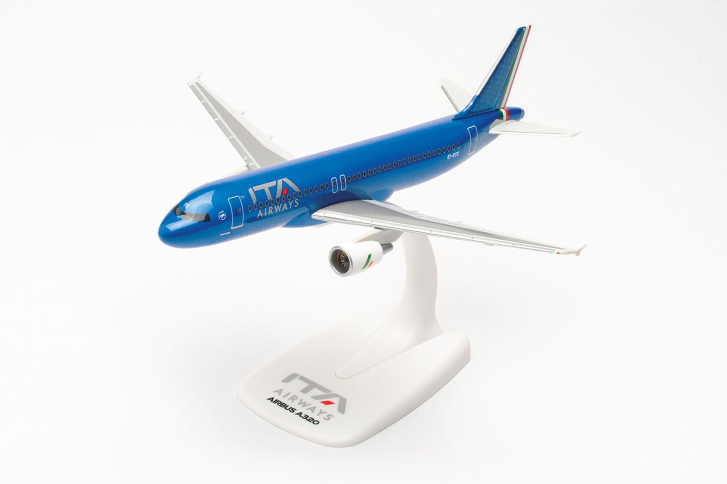 Herpa Wings Snapfit Airbus A320 ITA Airways EI-FTE Paolo Rossi (1:200) HA613651 1:200