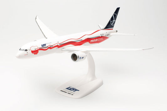 Herpa Wings Snapfit Boeing 787-9 LOT Polish Airlines SP-LSC (1:200) HA613781 1:200