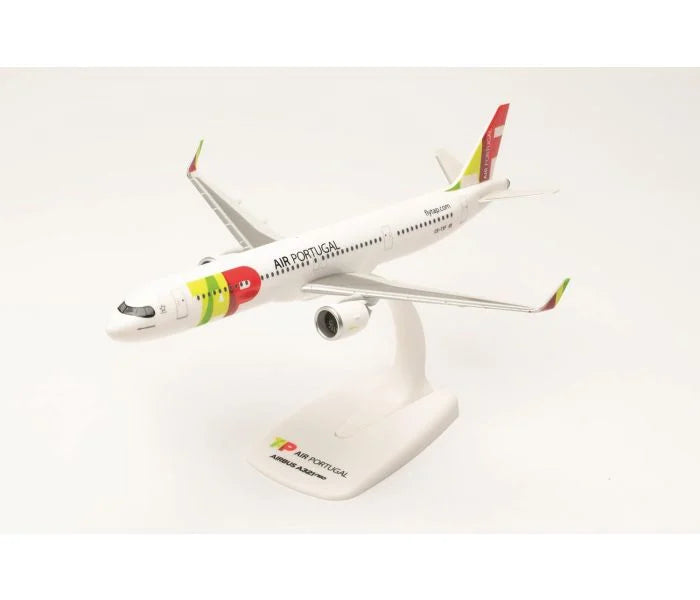 Herpa Wings Snapfit Airbus A321LR TAP Air Portugal CS-TXF (1:200) HA613835 1:200