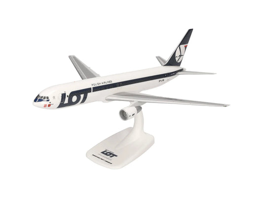 Herpa Snapfit Boeing 767-300 LOT Polish Airlines SP-LPB HA614801 1:200