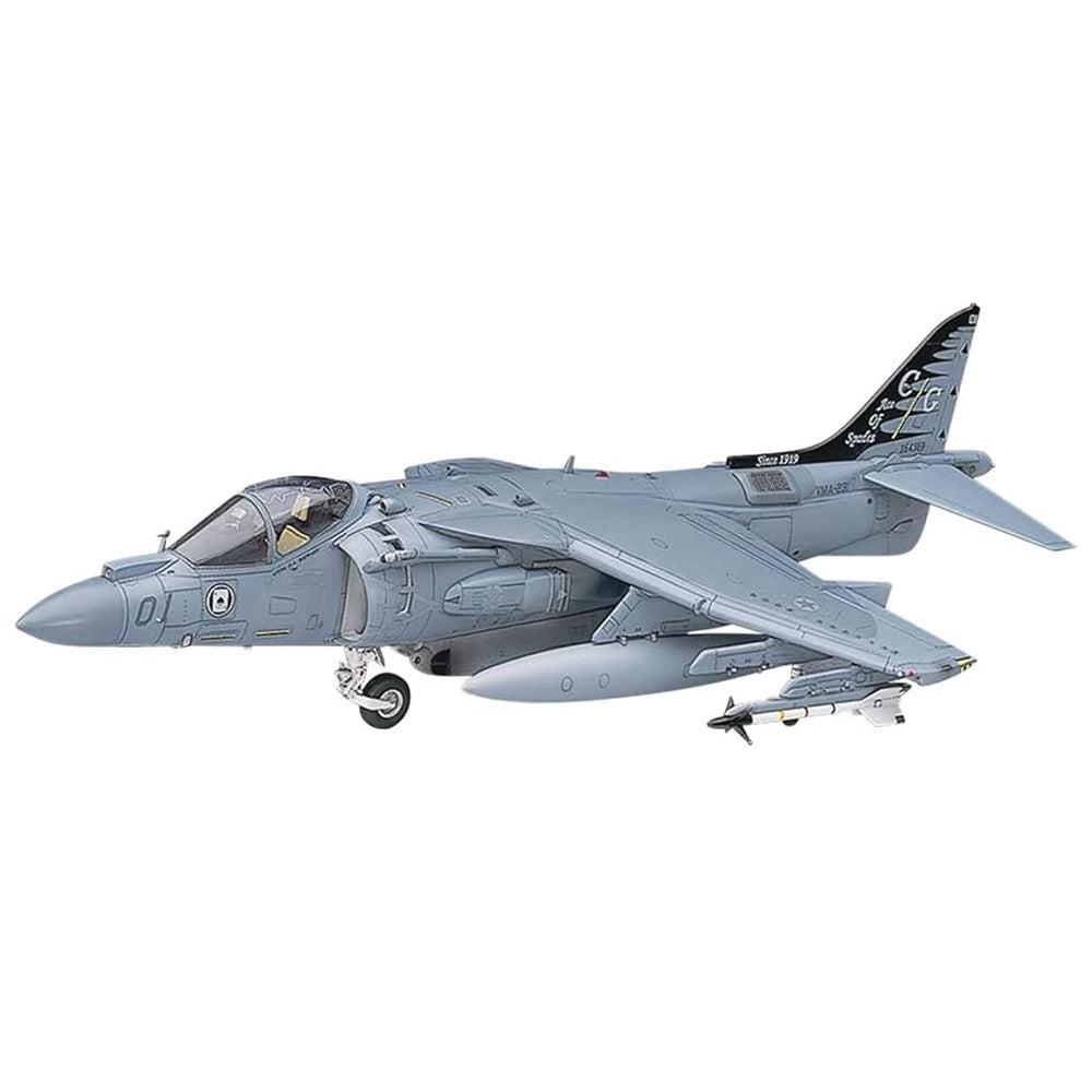 Hasegawa HAPT28 AV-8B Harrier II Plus 1:48 Model Kit