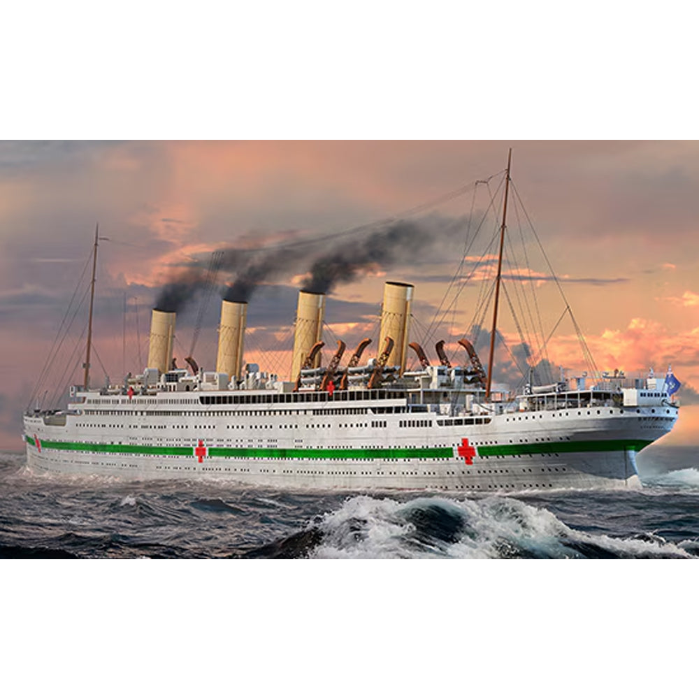 Hobby Boss 83422 HMHS Britannic Olympic Class Steamship 1:700 Model Kit