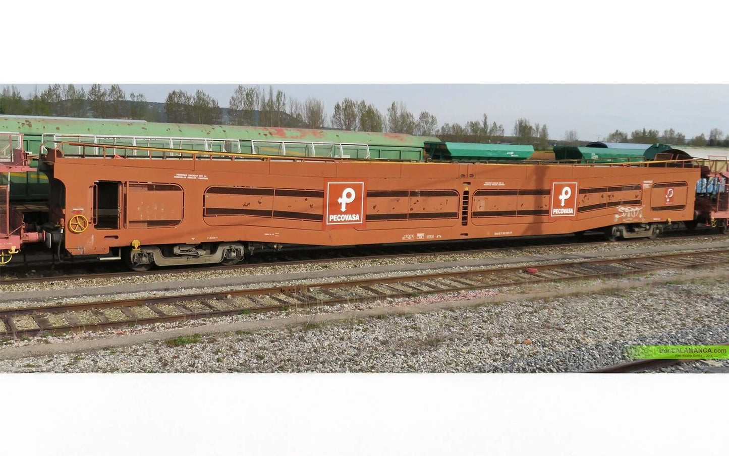 Electrotren RENFE DDMA Car Transporter Pecovasa Red V HE4044 HO Gauge