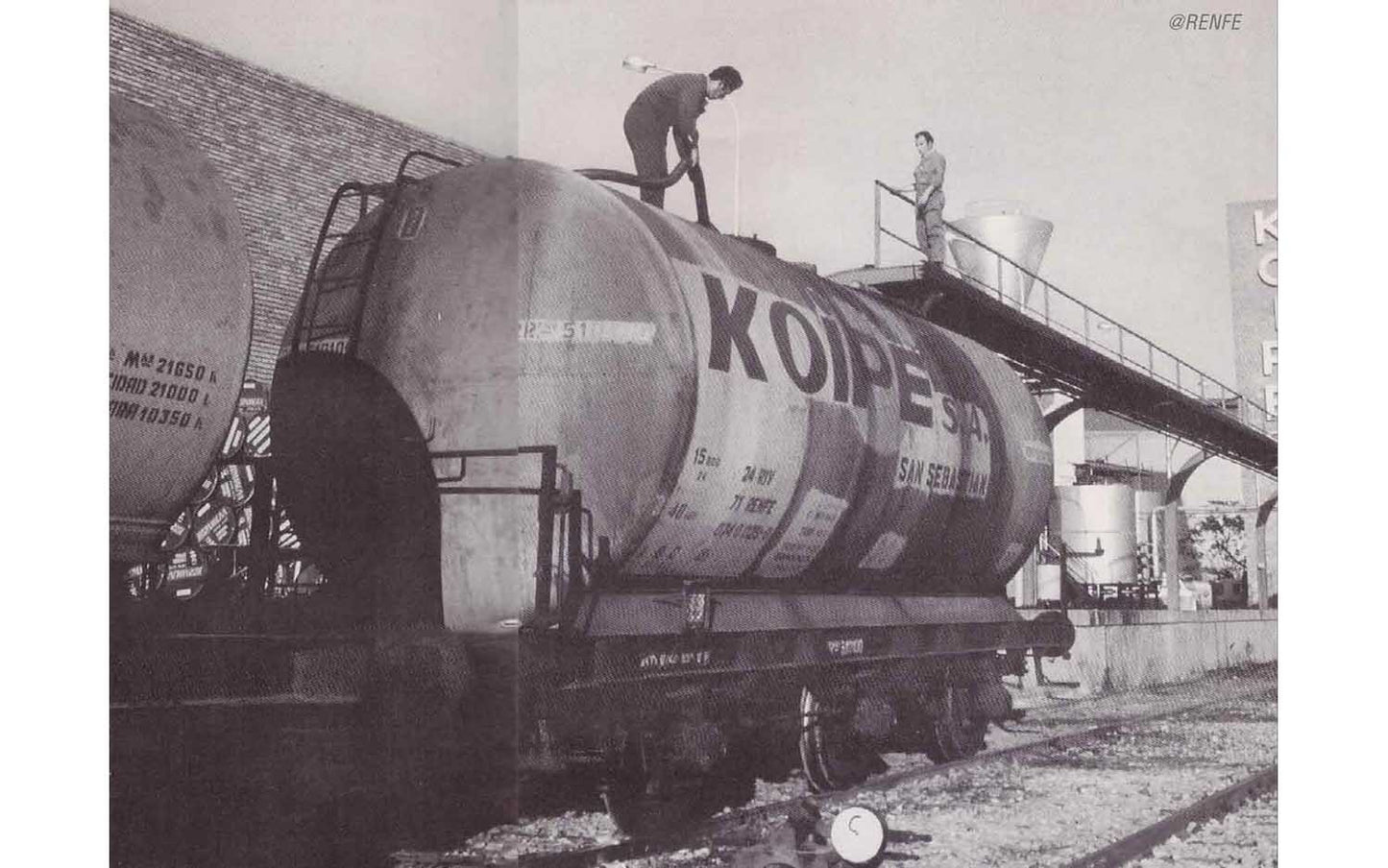 Electrotren HE6022 RENFE Koype 3 Axle Tank Wagon Set (2) IV HO