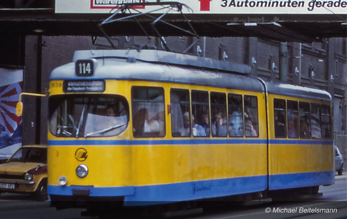 Arnold Duewag GT6 Essen Tram Yellow/Blue IV (DCC-Fitted) HIN2603D N Gauge