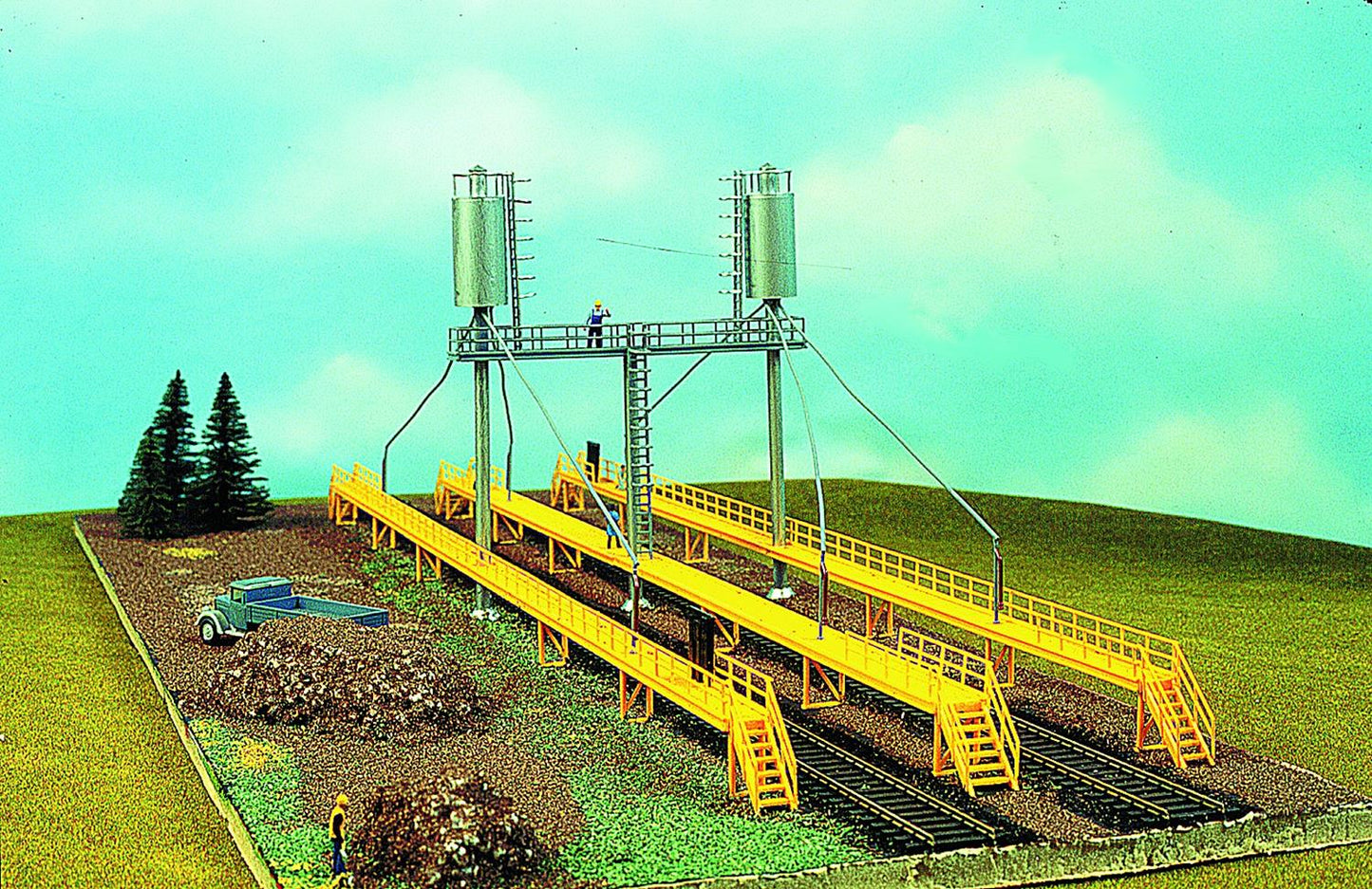 Heljan Locomotive Fuelling/Sanding Facility Kit HN01000113 HO Gauge