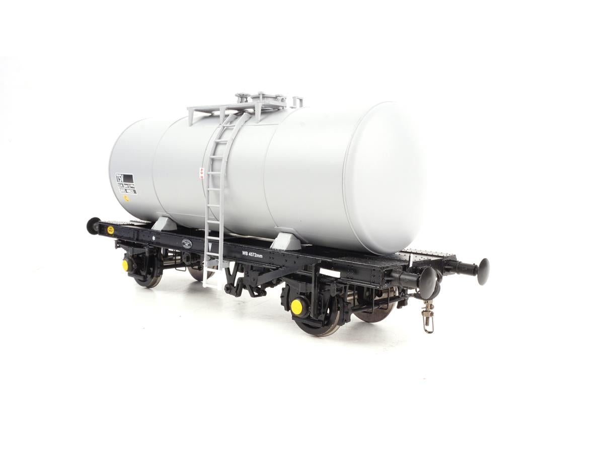 Heljan 1023 35t B Tank Wagon ICI Molasses Red/Grey O Gauge