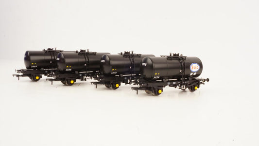 Heljan 35t B Tank Wagon Set (4) Esso Black Logo Only HN1113 OO Gauge