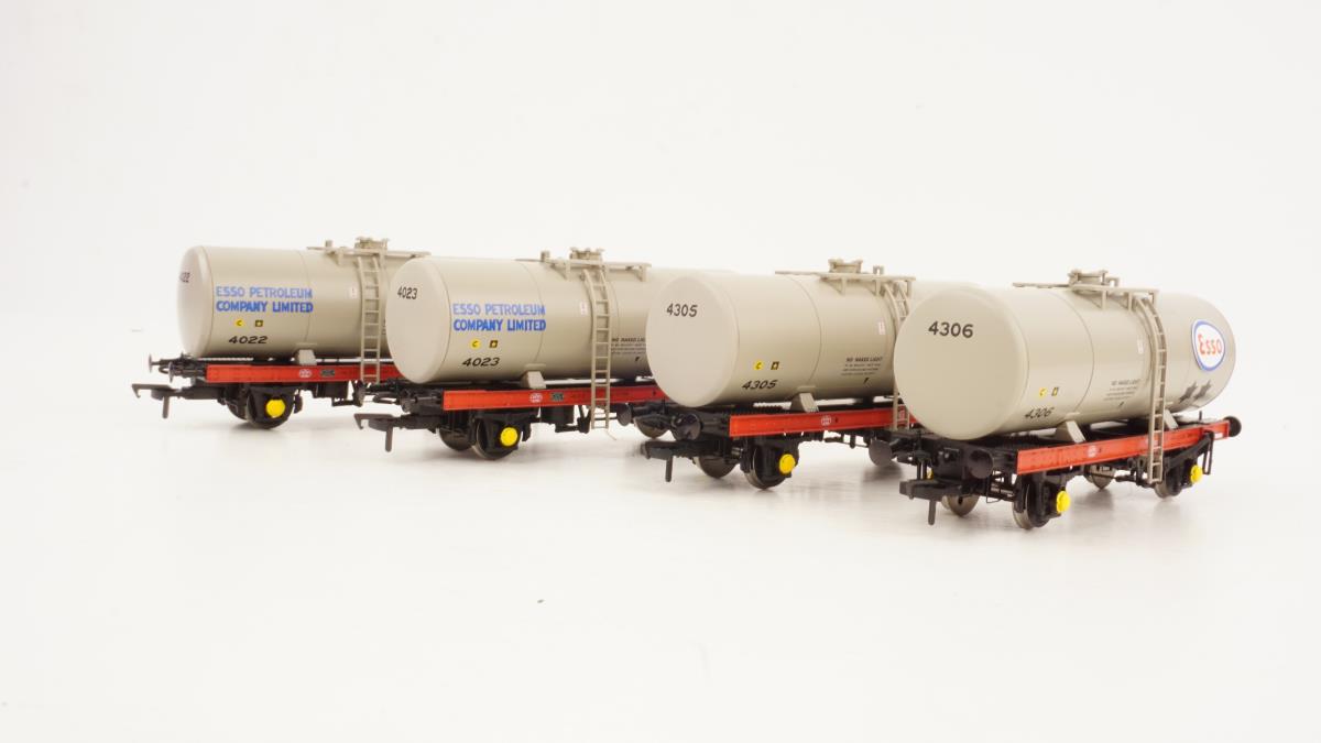 Heljan 35t A Tank Wagon Set (4) Esso Grey/Red HN1156 OO Gauge