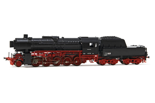 Arnold HN2487S DR, heavy steam locomotive BR 42 with 3 front lights, period III, with DCC sound decoder N Gauge