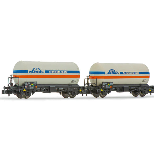 Arnold HN6603 DB, 2-unit pack 2-axle gas tank wagon, "Linde"-livery, period IV N Gauge