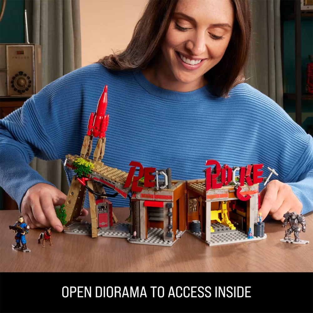 MEGA Fallout - Red Rocket Truck Stop Brick Building Age 17+ 824pcs