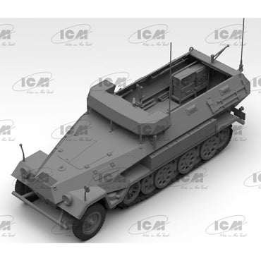 ICM 35105 Beobachtungspanzerwagen Sd.Kfz.251/18 Ausf.A 1:35 Model Kit