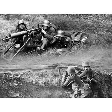 ICM 35724 Panzerabwehr, 1918 German WWI Soldiers 4 Figures 1:35 Model Kit