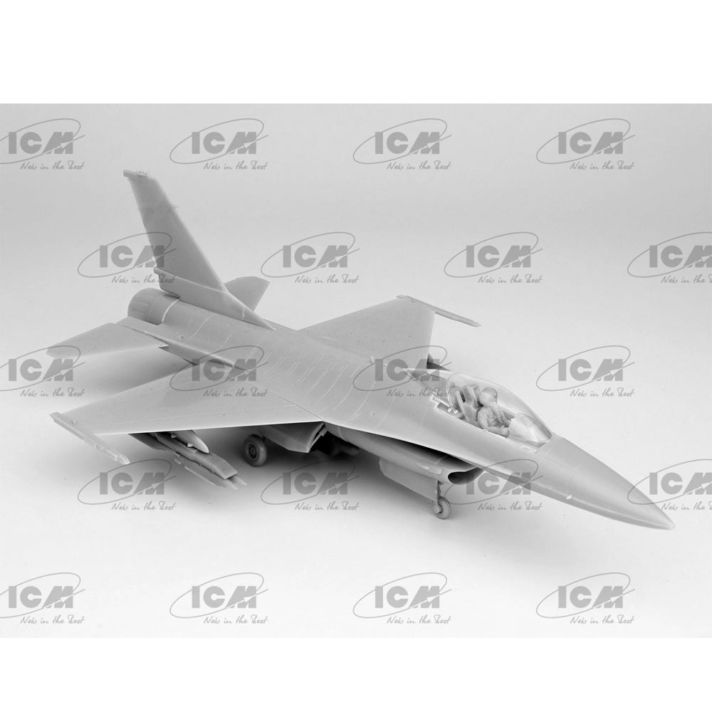 ICM 72146 F-16AM with GBU-39 Bombs Ukrainian Air Force 1:72 Model Kit