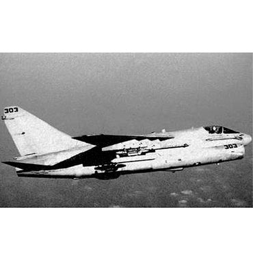 ITALERI A-7E Cosair II 1:48 Plastic Model Kit 2797