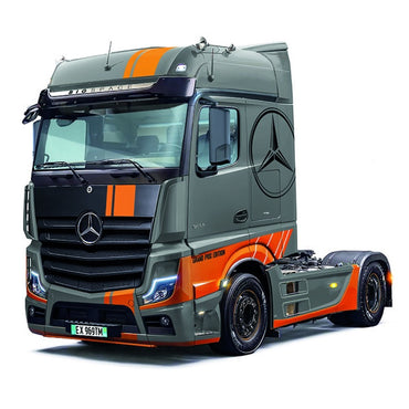 Italeri 3968 Mercedes Benz Actros MP4 Big Space Grand Prix Ed. 1:24 Model Kit